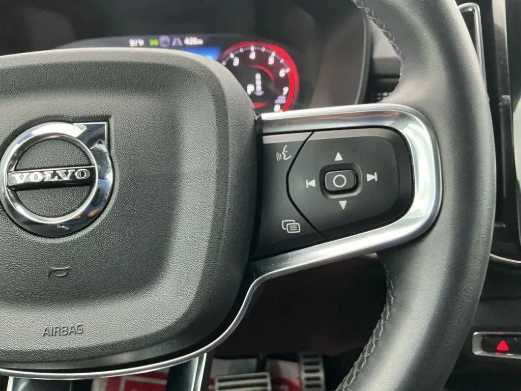 Volvo XC40 photo 28