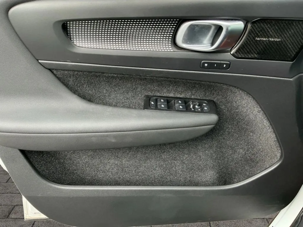 Volvo XC40 photo 10