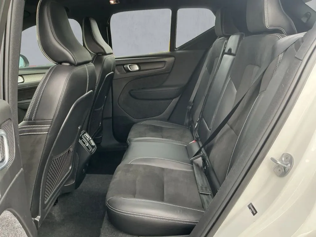 Volvo XC40 photo 14