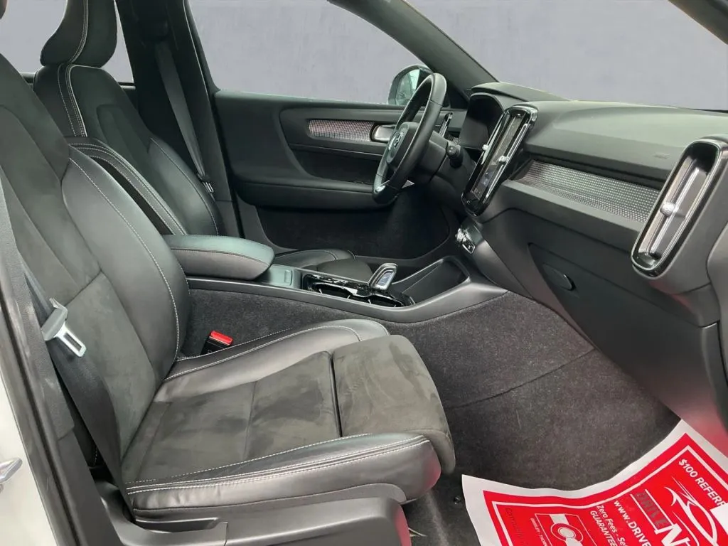 Volvo XC40 photo 21