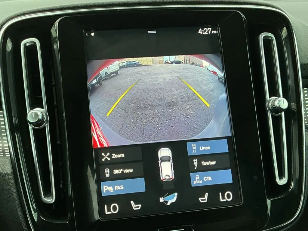 Volvo XC40 photo 31