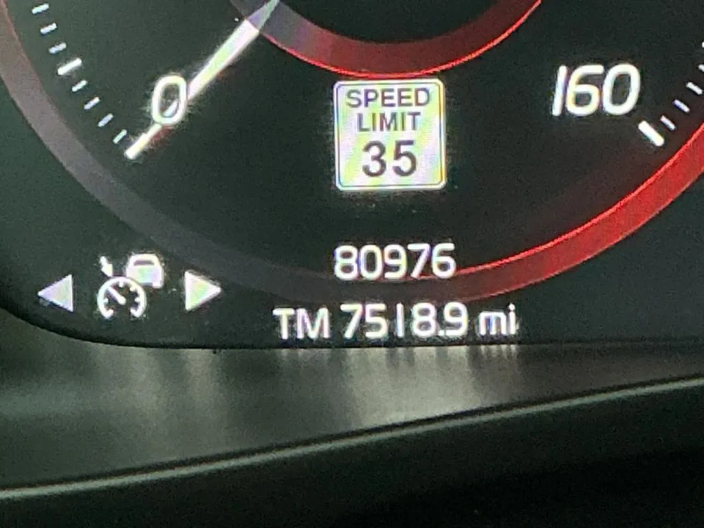 Volvo XC40 photo 26