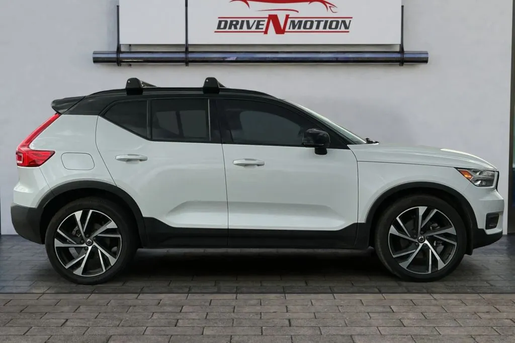 Another view of 2022 Volvo XC40 T5 R-Design Sport Utility 4D for sale in Thornton, CO at Drive N-Motion Thornton