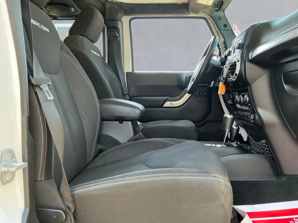 Jeep Wrangler photo 22