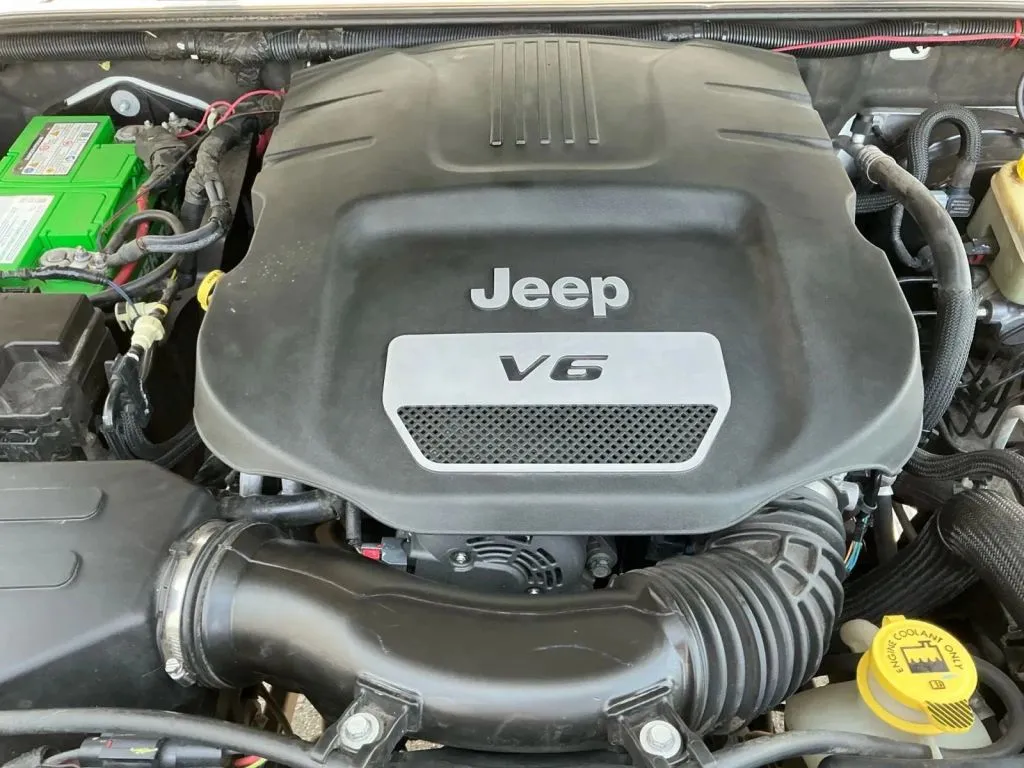 Jeep Wrangler photo 24