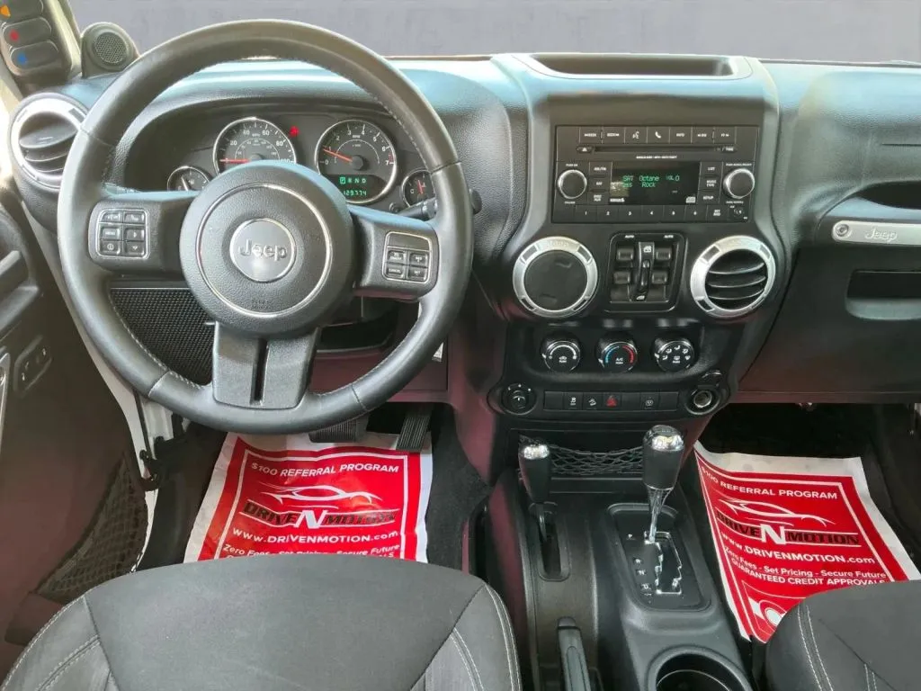 Jeep Wrangler photo 15