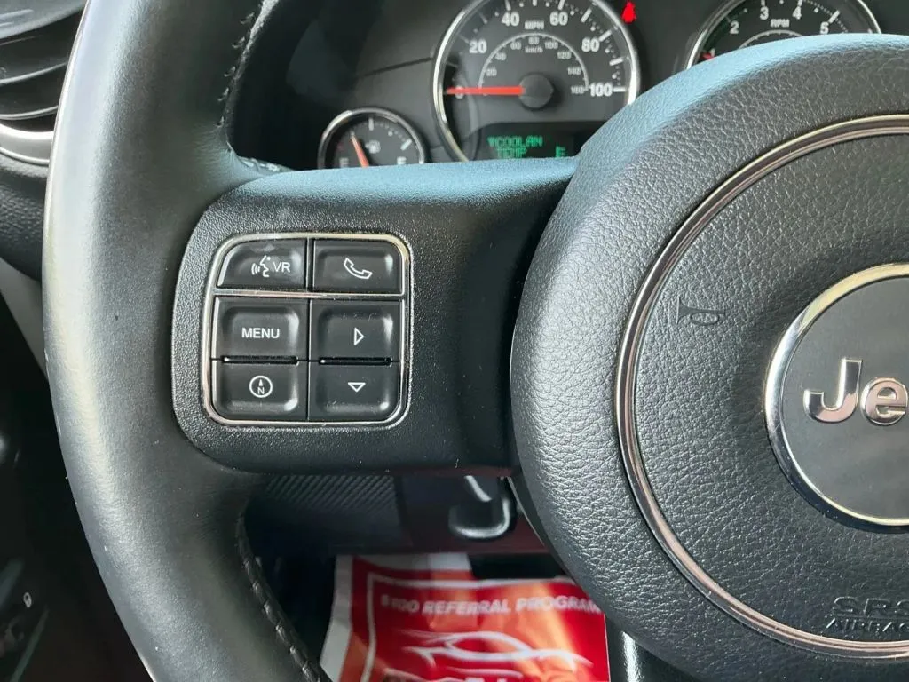 Jeep Wrangler photo 28