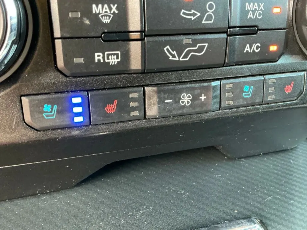 Ford F-150 photo 30