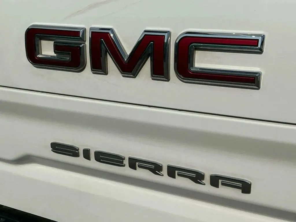 GMC Sierra photo 19