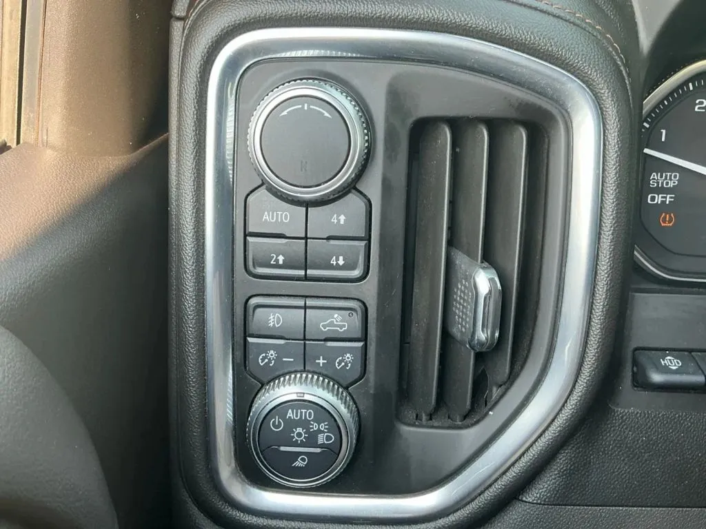 GMC Sierra photo 37