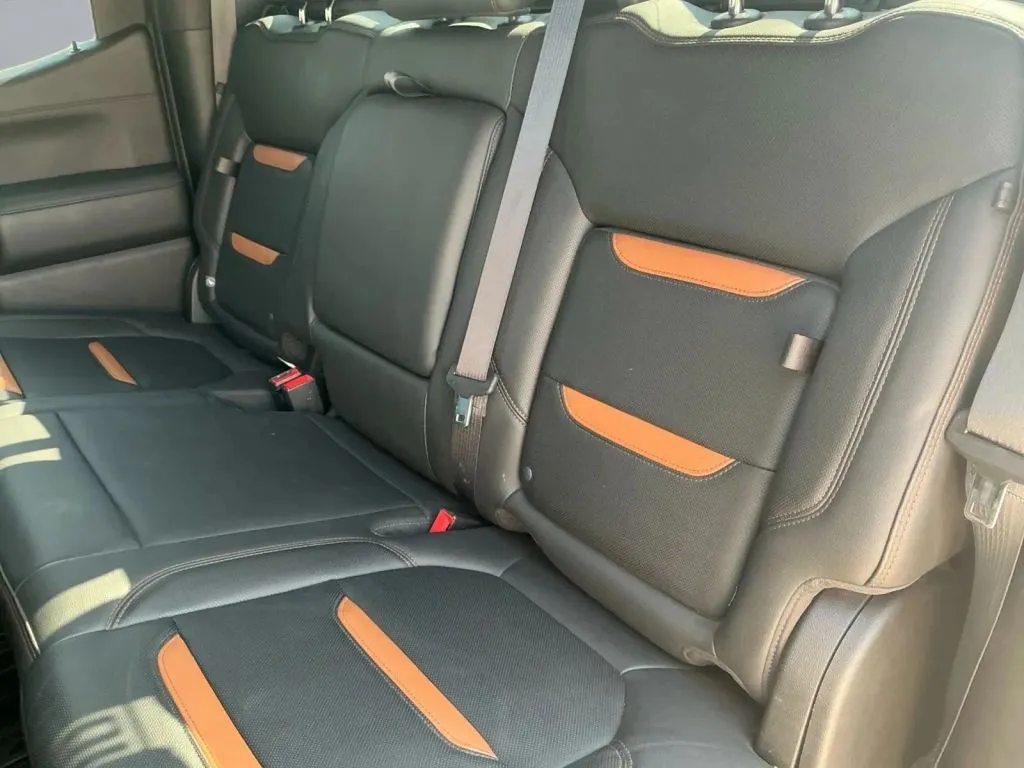 GMC Sierra photo 15