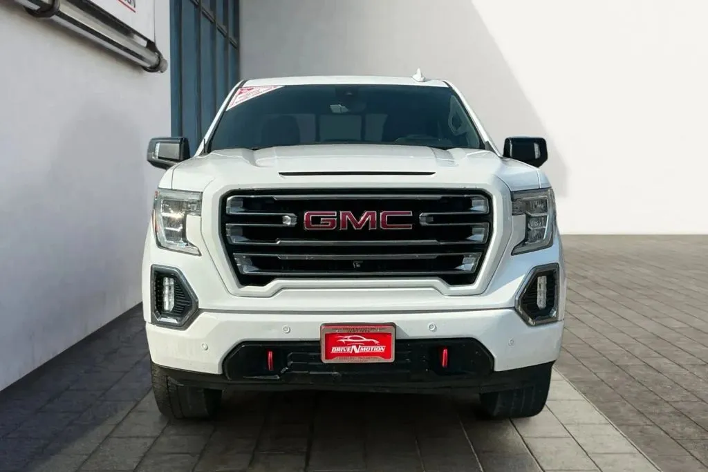 GMC Sierra photo 8