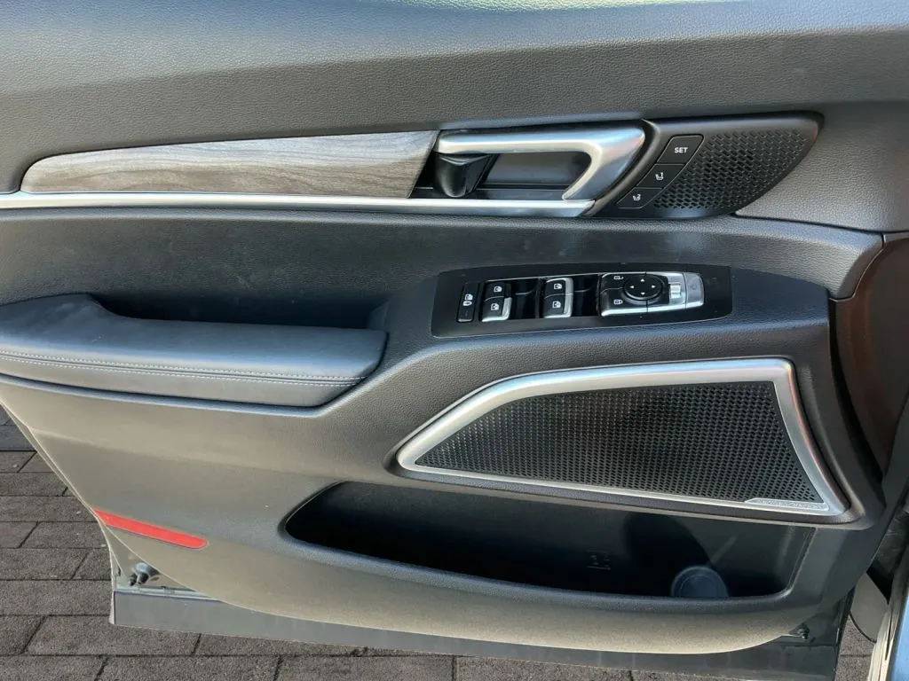 Kia Telluride photo 10