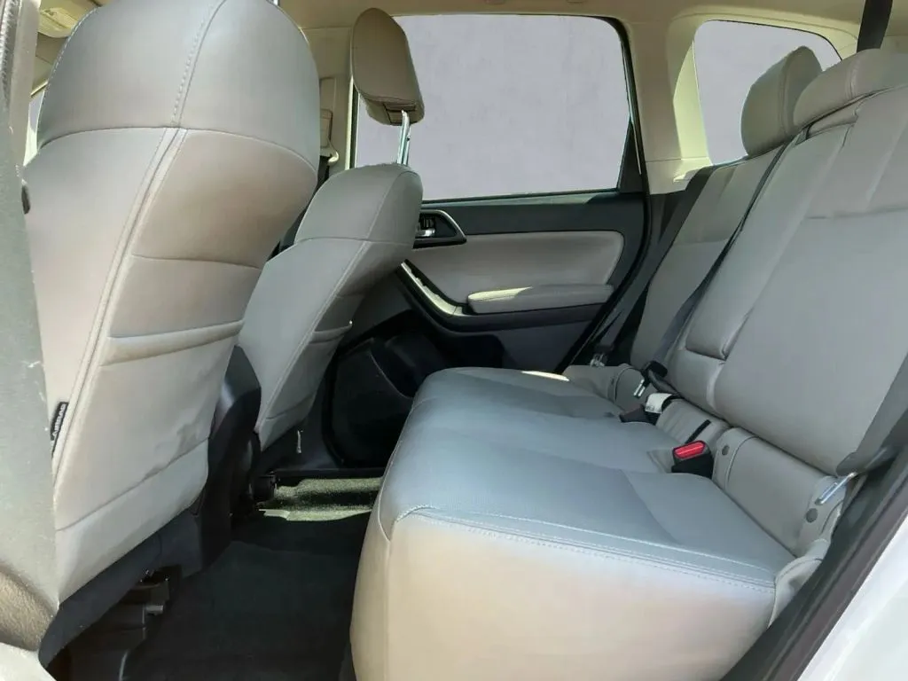 Subaru Forester photo 14