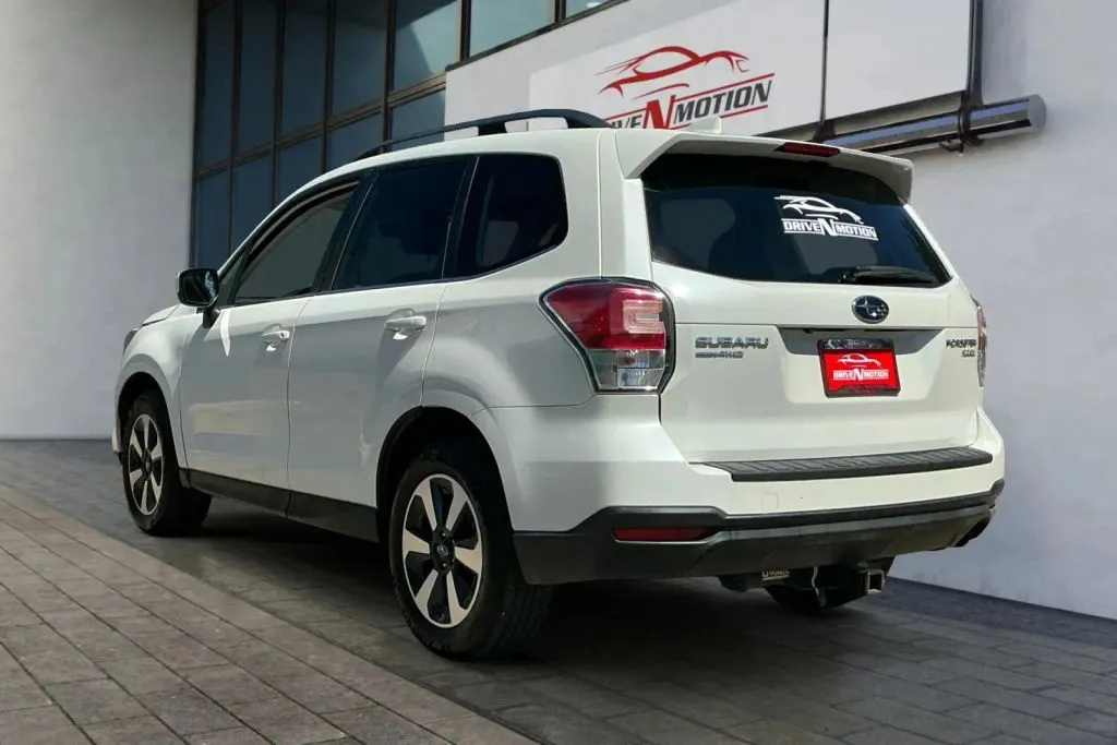 Subaru Forester photo 6