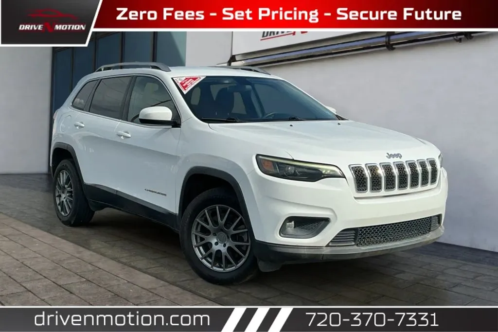 White 2019 Jeep Cherokee Latitude Sport Utility 4D for sale in Thornton, CO