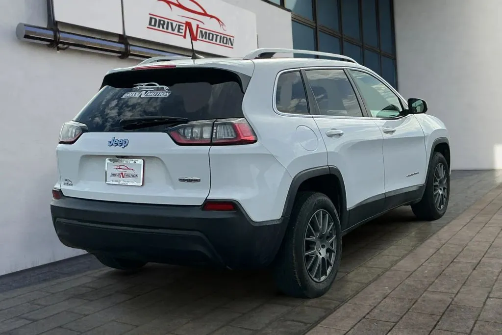 More photos of 2019 Jeep Cherokee Latitude Sport Utility 4D at Drive N-Motion Thornton, CO