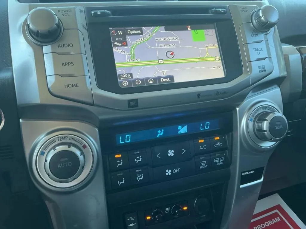 Toyota 4Runner photo 32