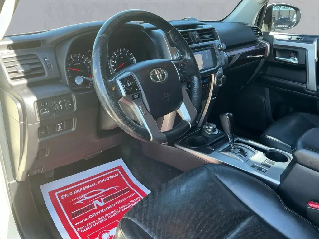 Toyota 4Runner photo 13