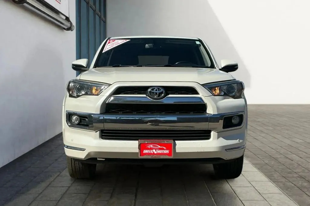 Toyota 4Runner photo 8