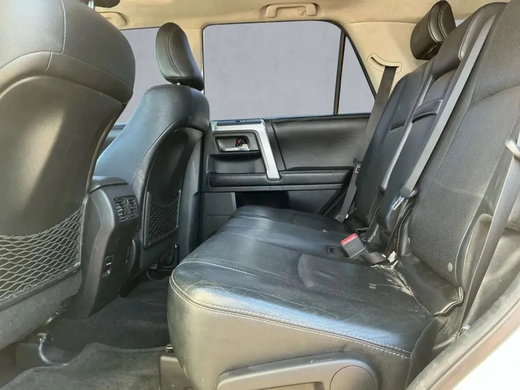 Toyota 4Runner photo 14
