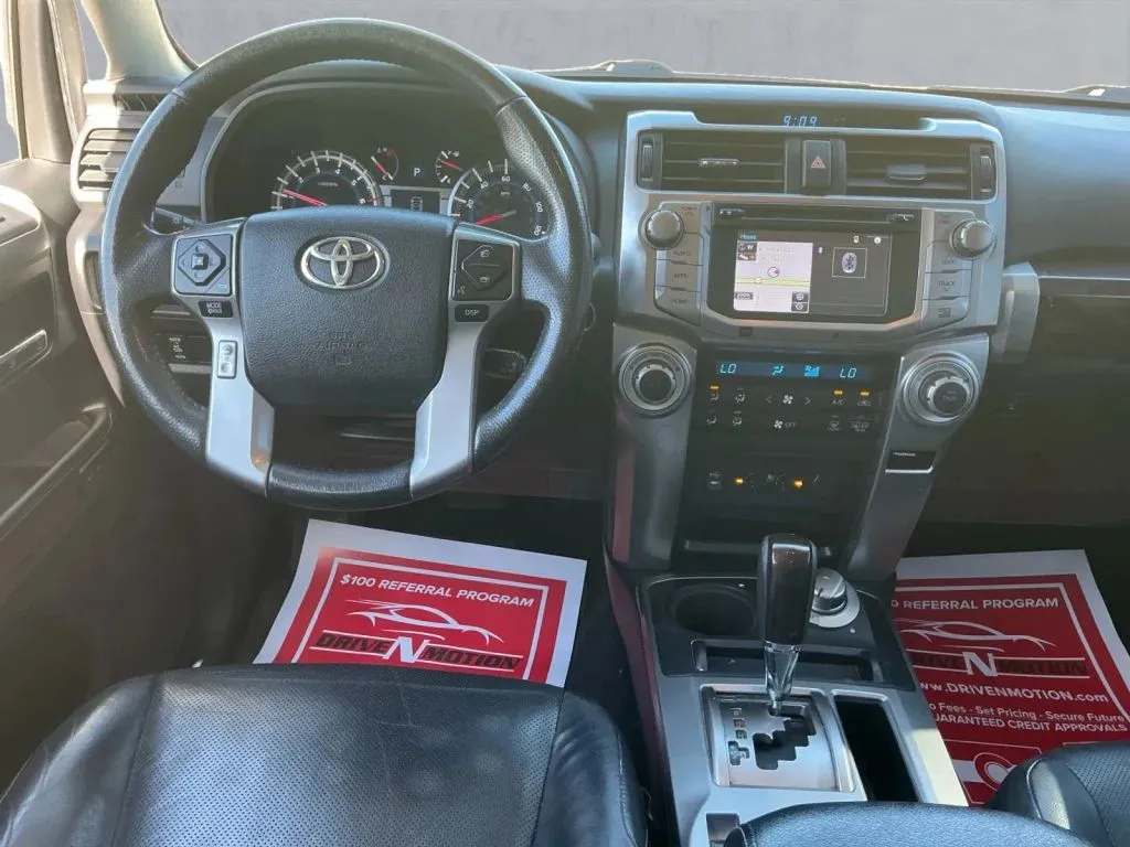 Toyota 4Runner photo 16