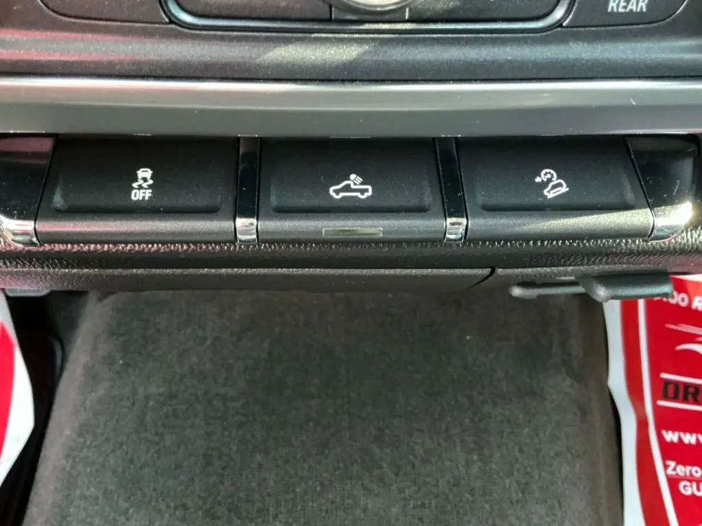Chevrolet Silverado photo 31