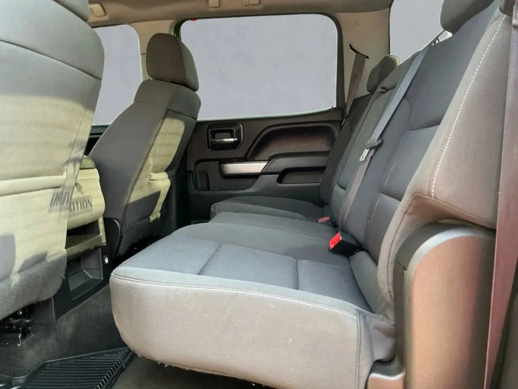 Chevrolet Silverado photo 13