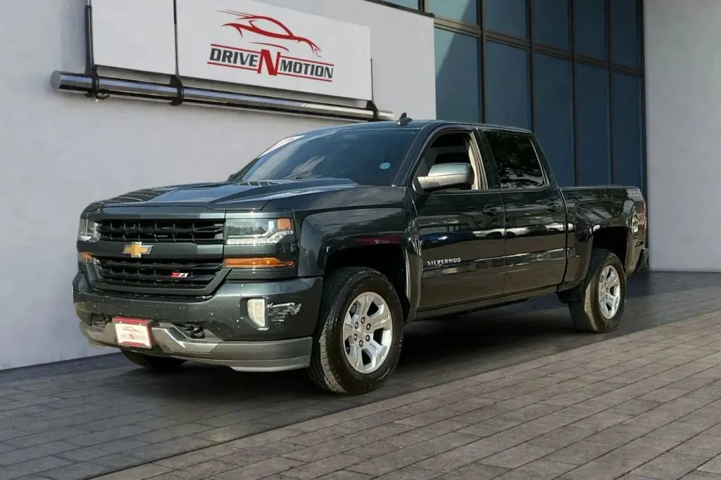 Chevrolet Silverado photo 7