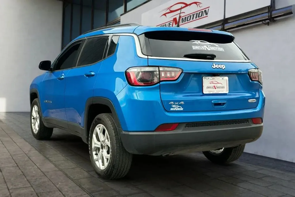 Jeep Compass photo 6