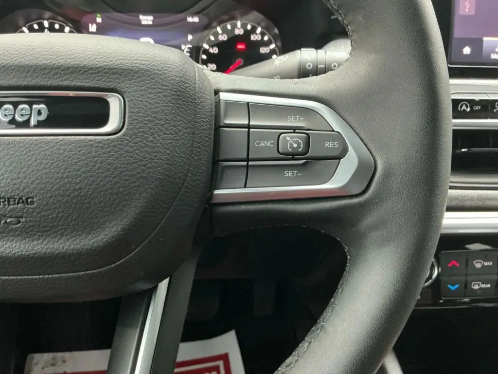 Jeep Compass photo 28