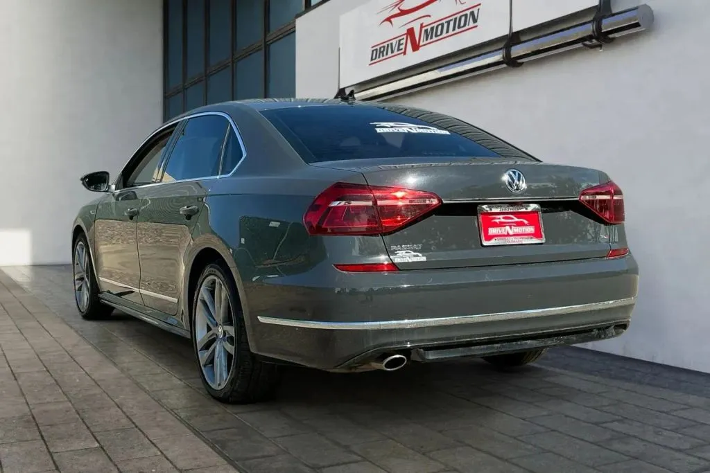 Volkswagen Passat photo 6