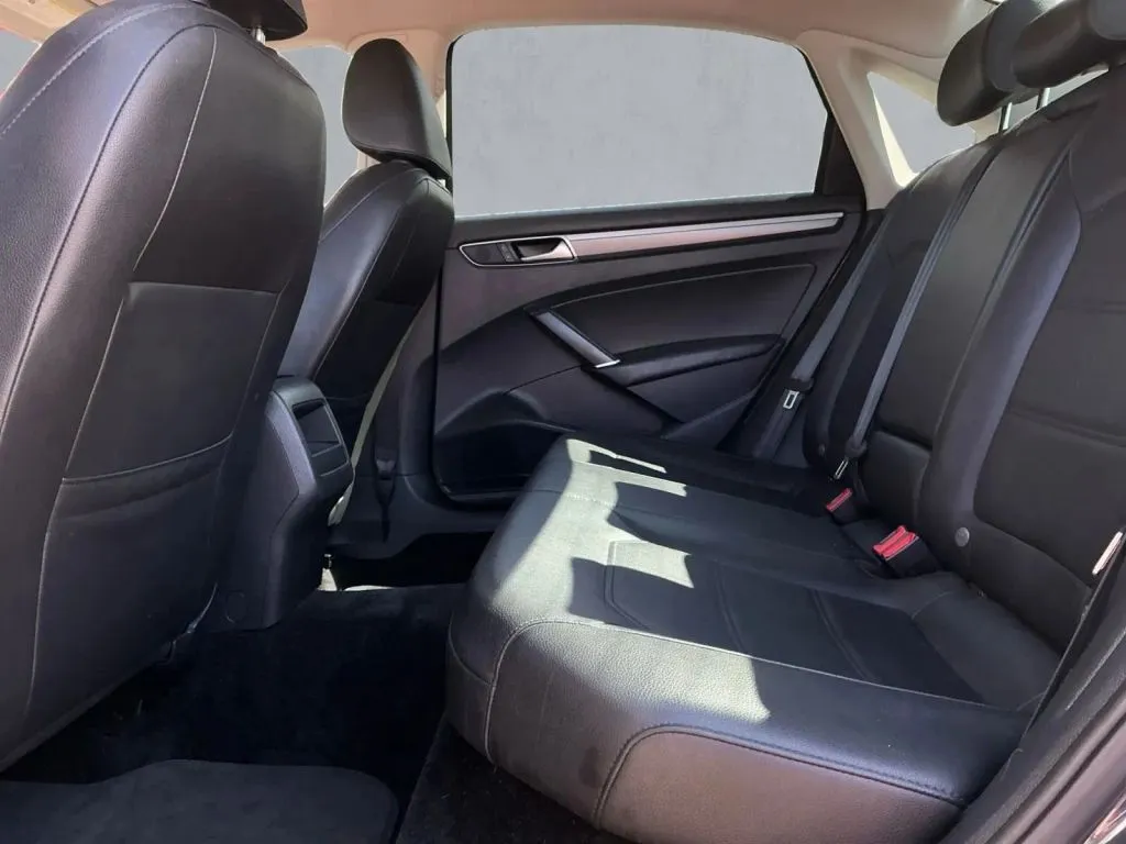 Volkswagen Passat photo 14