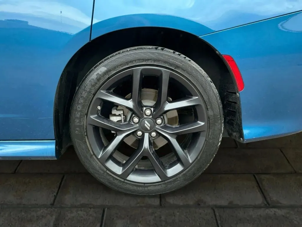 Dodge Charger photo 18