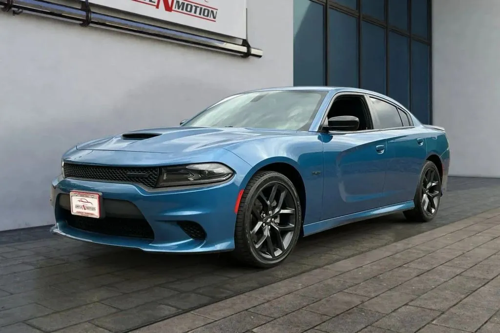 Dodge Charger photo 7