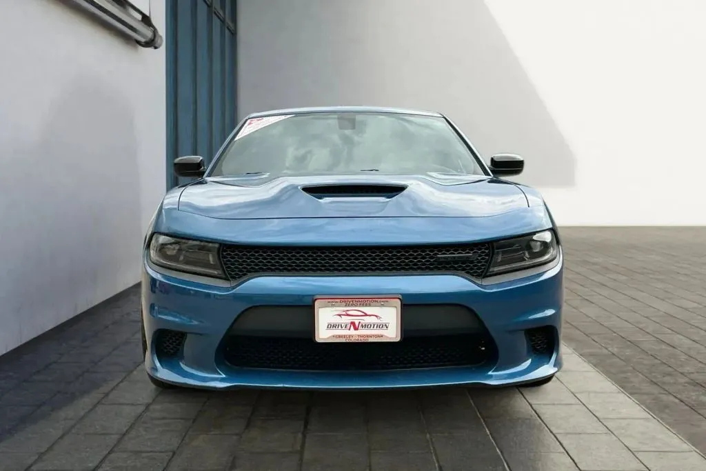 Dodge Charger photo 8