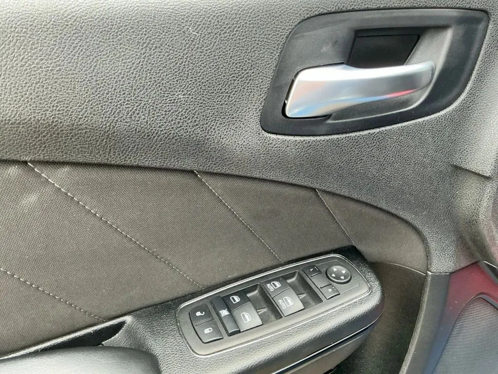 Dodge Charger photo 11