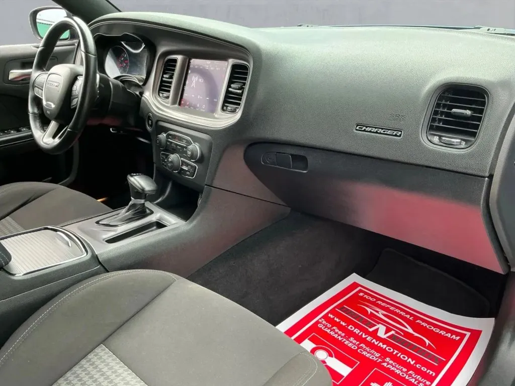 Dodge Charger photo 21