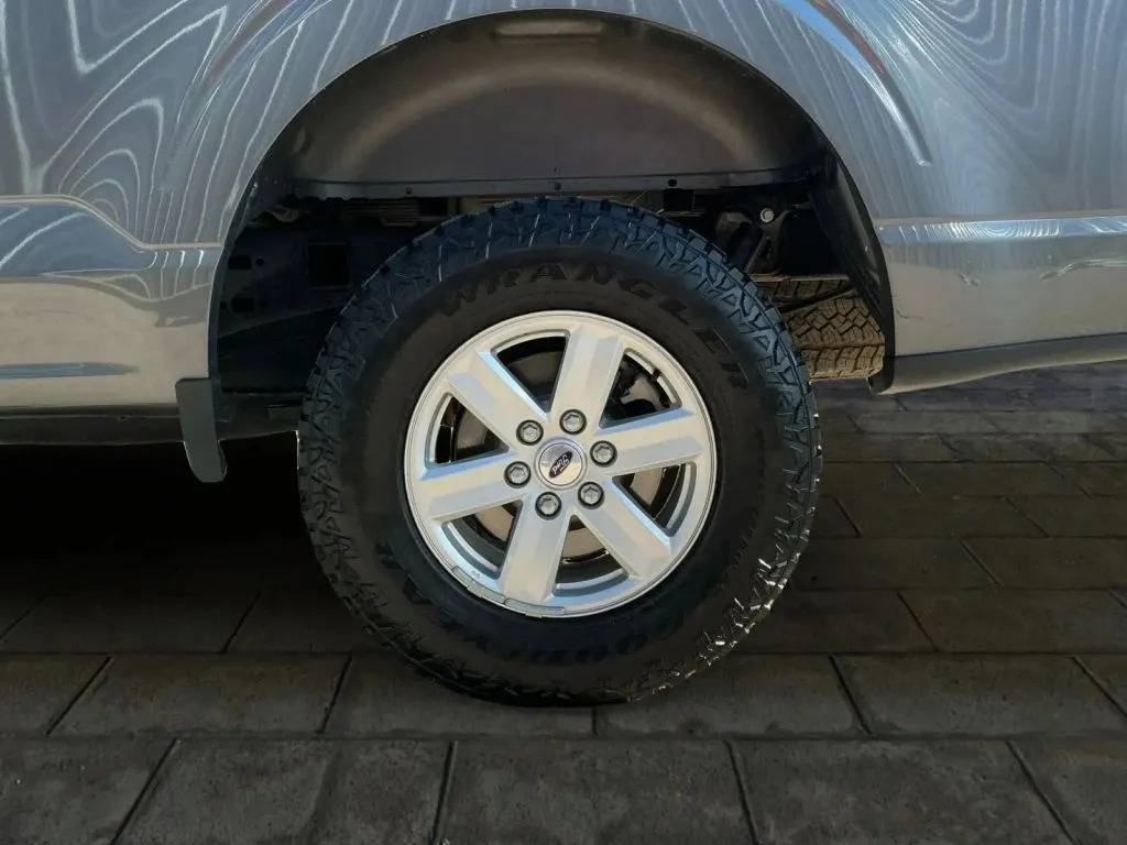 Ford F-150 photo 18