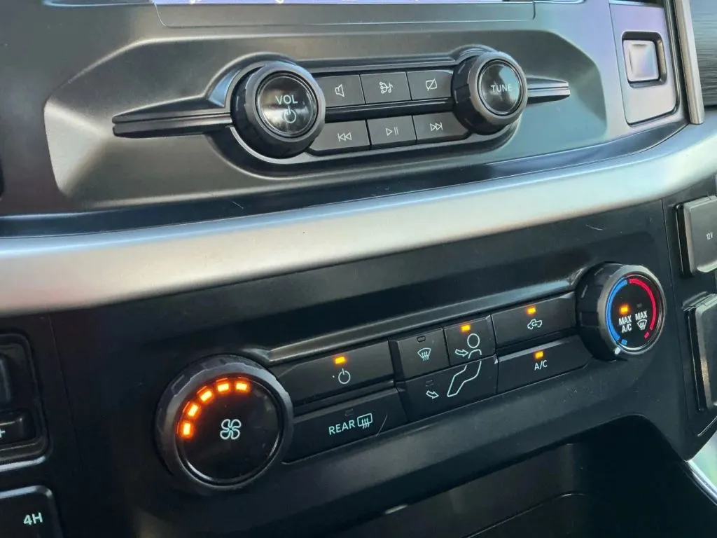 Ford F-150 photo 30