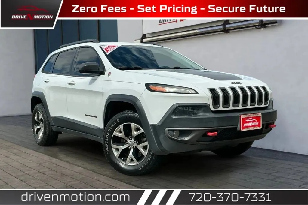 White 2015 Jeep Cherokee TrailHawk Sport Utility 4D for sale in Thornton, CO