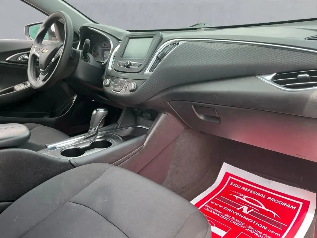 Chevrolet Malibu photo 21
