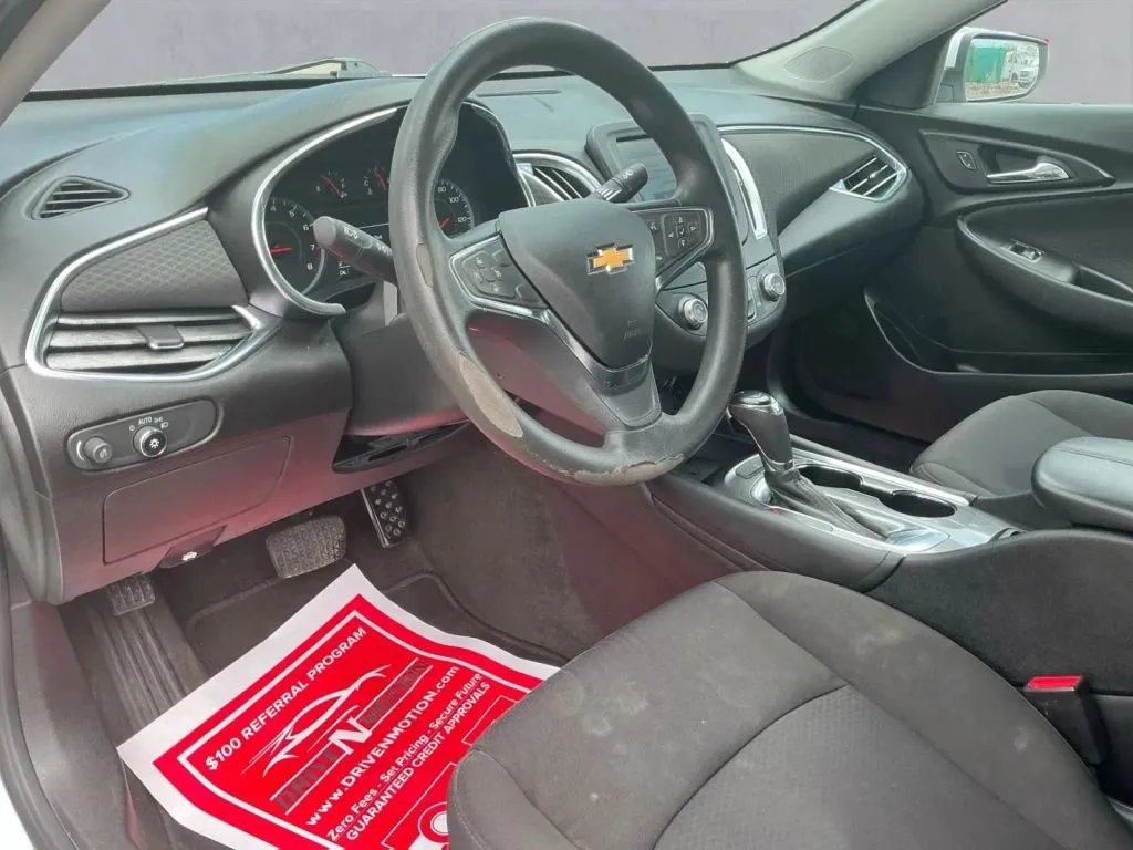 Chevrolet Malibu photo 13