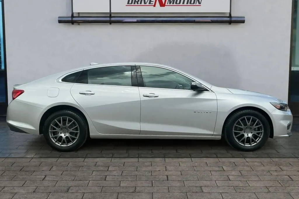 Another view of 2018 Chevrolet Malibu LT Sedan 4D for sale in Thornton, CO at Drive N-Motion Thornton