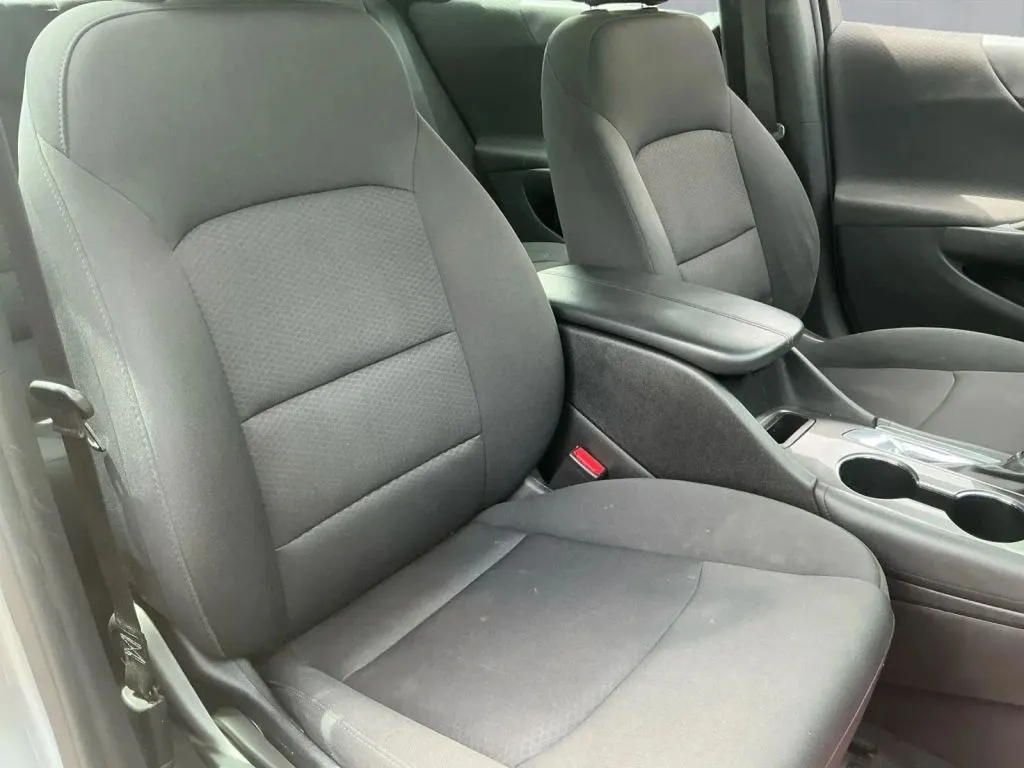 Chevrolet Malibu photo 23