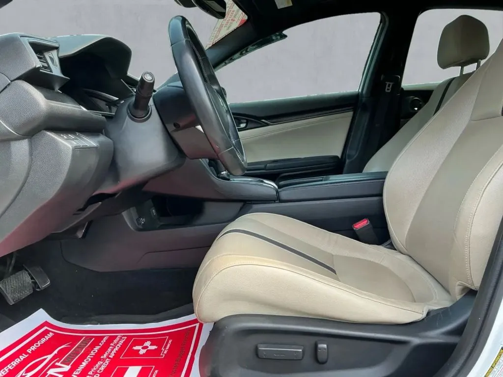 Honda Civic photo 12