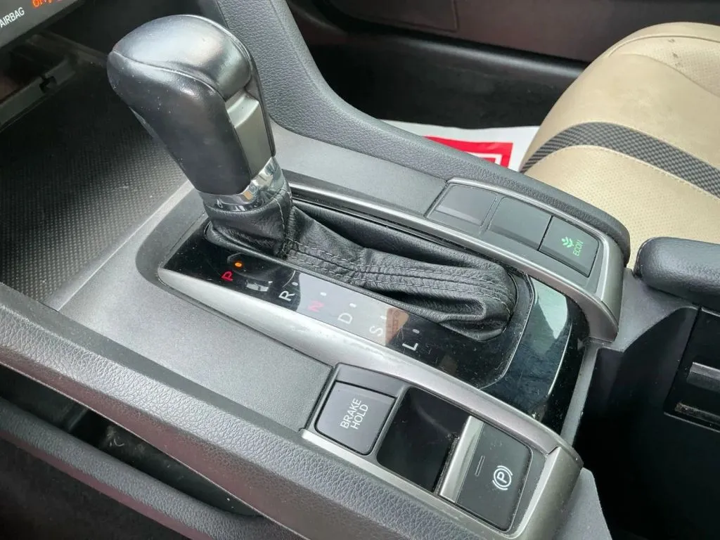 Honda Civic photo 33