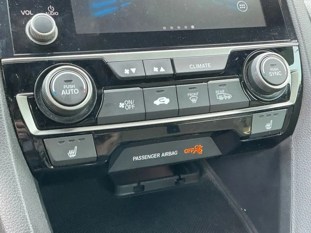 Honda Civic photo 32
