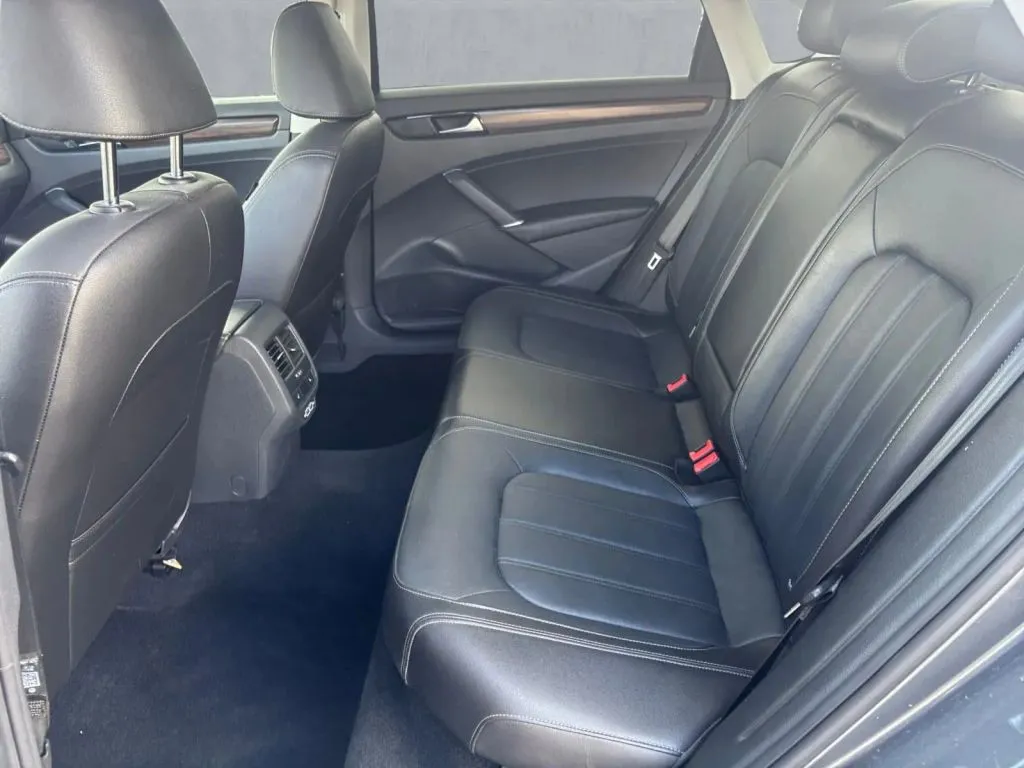 Volkswagen Passat photo 13