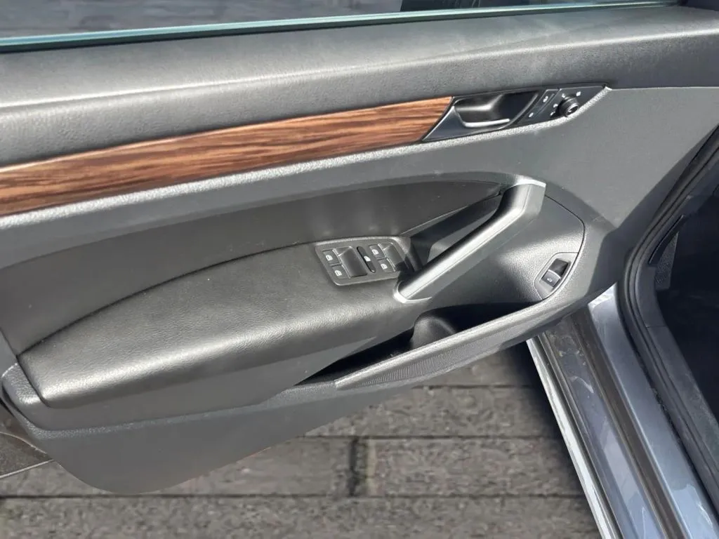 Volkswagen Passat photo 10